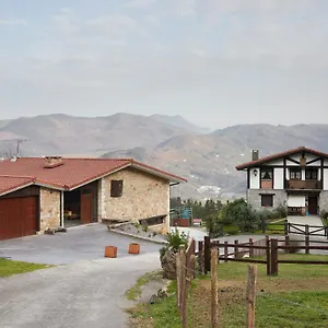 Akei - Basque Séjour à la campagne