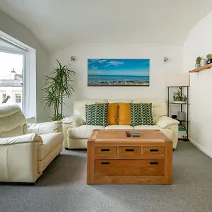 & - Group Or Family Fun Appartement Hove